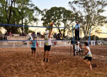 TORNEO DE BEACH VOLLEY EN LA COSTANERA DE CONCORDIA