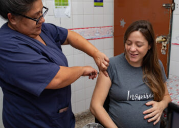 Inicia en Entre Ríos la campaña de vacunación contra el Virus Sincicial Respiratorio para embarazadas