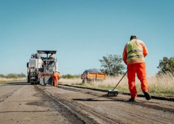 Continúan los trabajos de recuperación de la Ruta Provincial N° 20