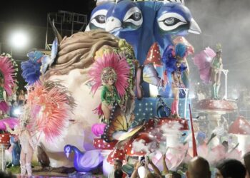 CON UN ESPECTÁCULO INOLVIDABLE, EL CARNAVAL DE CONCORDIA VIVIÓ SU ÚLTIMA NOCHE