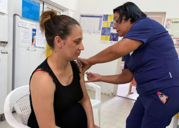 Reiteran que está vigente la vacunación contra el Virus Sincicial Respiratorio para embarazadas