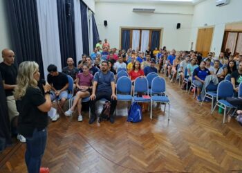 CAPACITACIONES GRATUITAS PARA ENTRENADORES, PROFESORES DE EDUCACIÓN FÍSICA Y PÚBLICO EN GENERAL