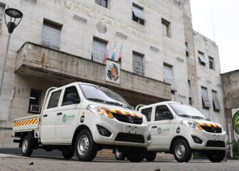 DOS UTILITARIOS SE SUMAN AL PARQUE AUTOMOTOR MUNICIPAL