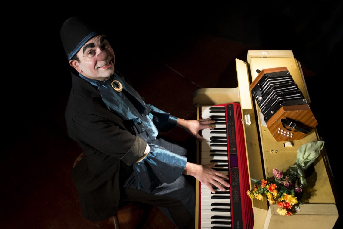 TEATRO AL AIRE LIBRE