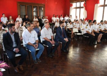 AZCUÉ PARTICIPÓ DEL ACTO POR EL 191 ANIVERSARIO DE LA CREACIÓN DE LA POLICÍA DE ENTRE RÍOS