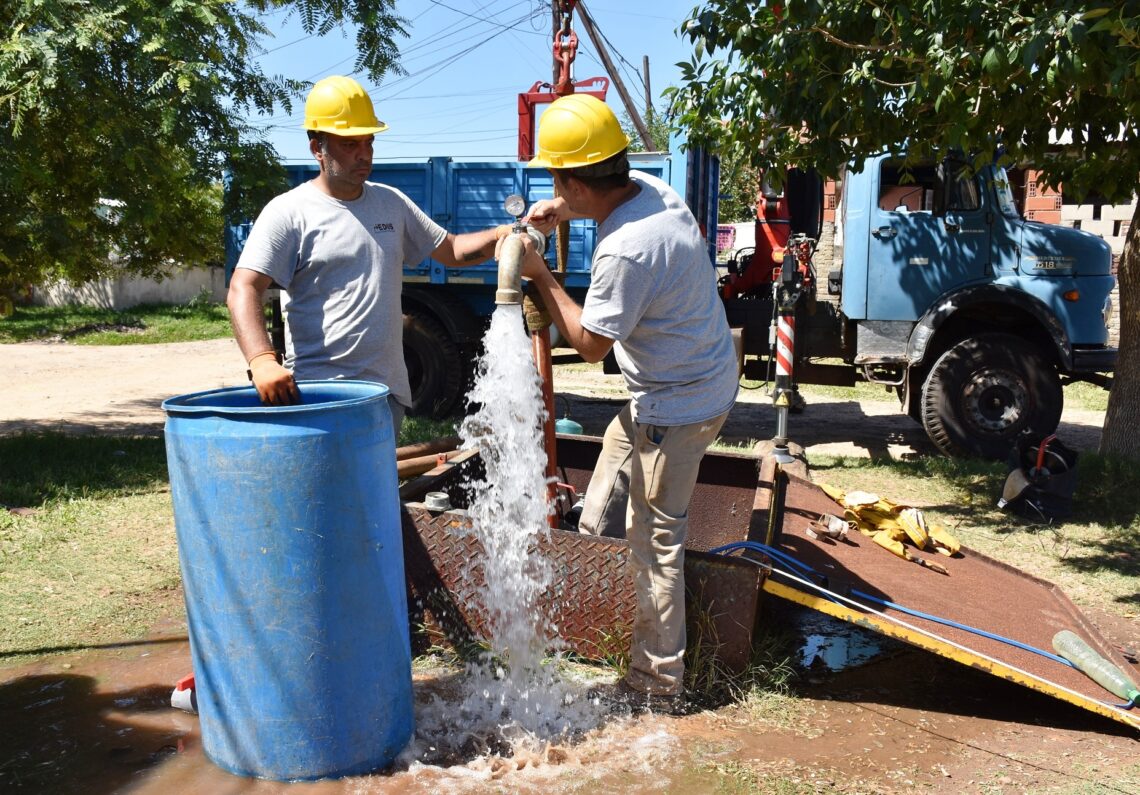PLAN DE CONTINGENCIA HÍDRICA: CAMBIO DE BOMBA EN EL BARRIO PANCHO RAMÍREZ