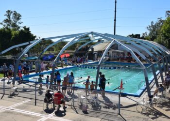 ALREDEDOR DE 100 CHICOS PARTICIPARON DE UN ENCUENTRO DE NATACIÓN EN EL CLUB SALTO GRANDE
