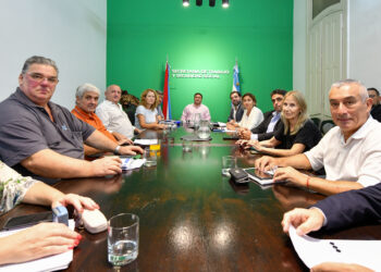 El gobierno cerró con docentes un acuerdo salarial para todo el 2025