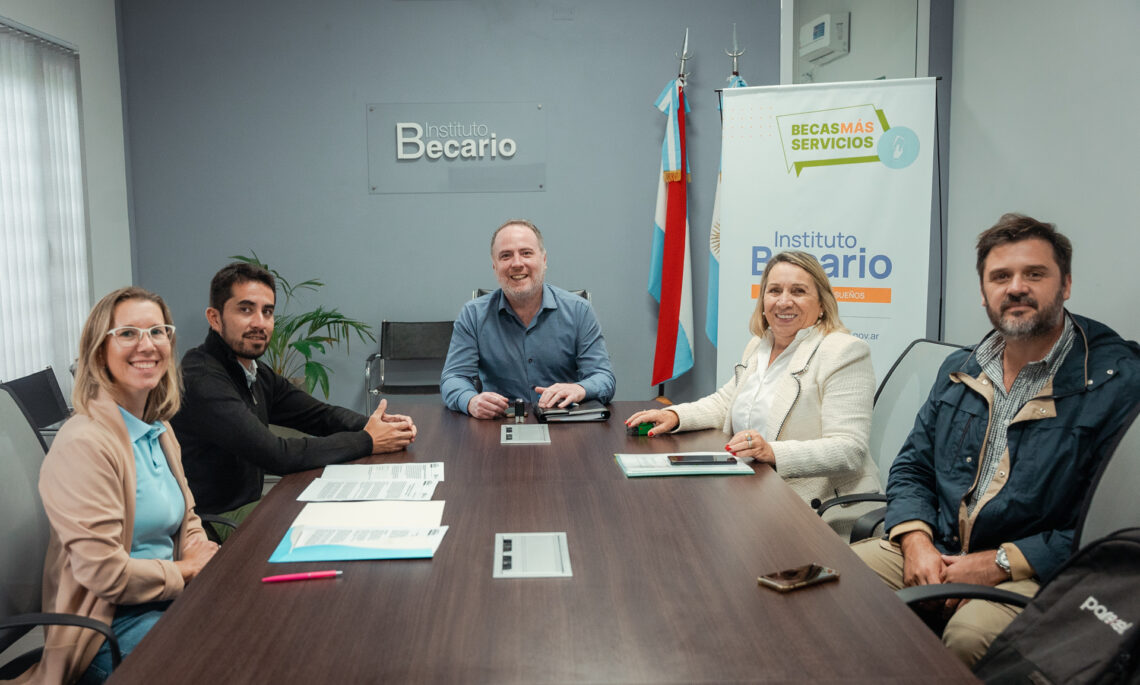 El Instituto Becario impulsa su programa de apoyo escolar