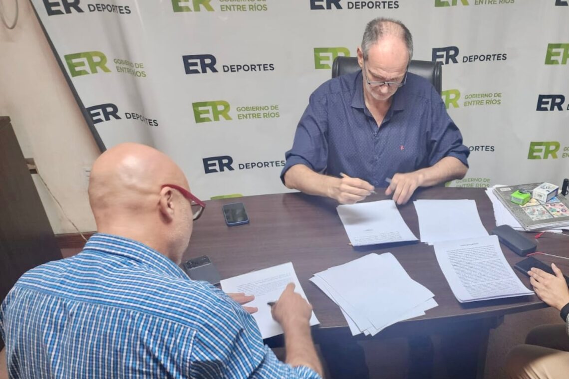 El gobierno de Entre Ríos firmó un convenio con Flecha Bus en beneficio de la comunidad deportiva