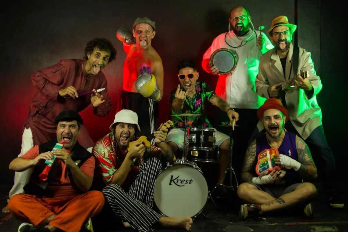 Avisale a Coso celebra sus 20 años con un show inolvidable en Pueblo Viejo