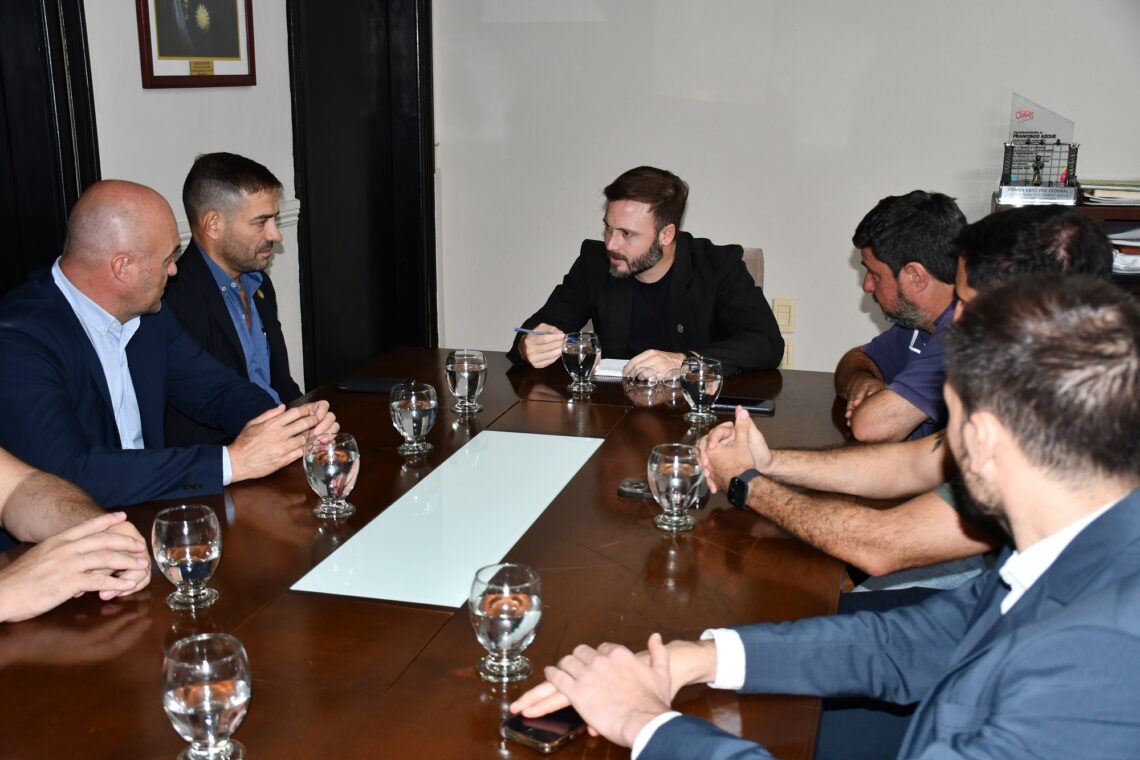 EL INTENDENTE AZCUÉ RECIBIÓ AL MINISTRO DE SALUD DE LA PROVINCIA