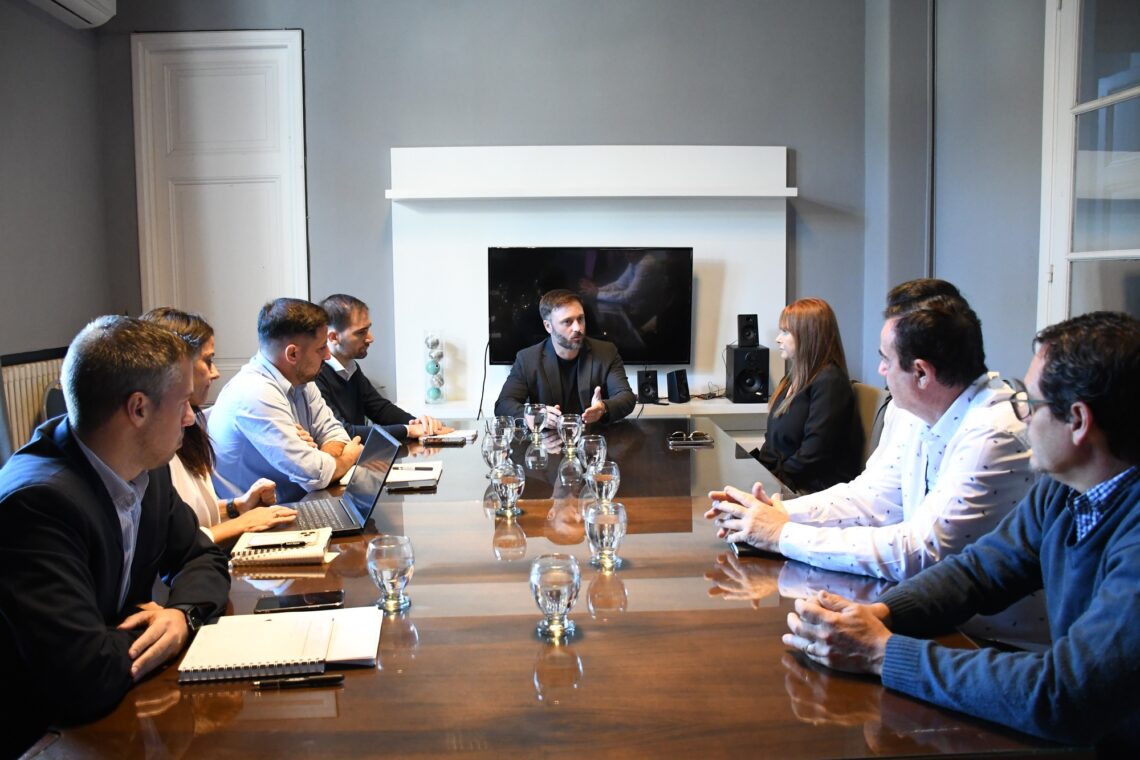 EL EJECUTIVO SE REUNIÓ CON EL CENTRO DE AUTOSERVICIOS Y SUPERMERCADOS DE CONCORDIA