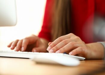 IMPORTANTE EMPRESA FINANCIERA BUSCA PERSONAL FEMENINO PARA TAREAS COMERCIALES