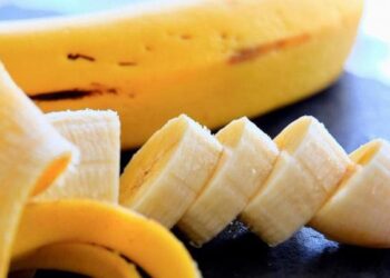 ¿Por qué conviene comer una banana después de cada cena? La ciencia explica cuáles son los múltiples beneficios que tiene.