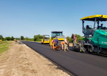 El gobernador anunció la licitación de obras en más de 222 kilómetros de rutas entrerrianas