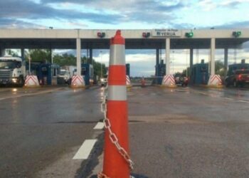 Paro indefinido en Peaje Yerua: Trabajadores luchan por su futuro laboral ante el cierre de la concesión