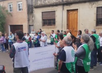 A.T.E. Seccional Concordia se manifestó frente al IOSPER para defender la salud de las y los trabajadores estatales