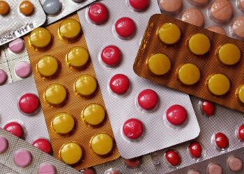 Ibuprofeno, diclofenac y aspirina: cuáles son los riesgos de automedicarse