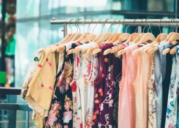 SE BUSCA PERSONAL PARA TIENDA DE ROPA FEMENINA