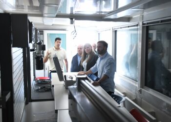 UNO DE LOS TRAILERS DE LA RED NACIONAL DE AULAS TALLERES MÓVILES ESTÁ EN CONCORDIA