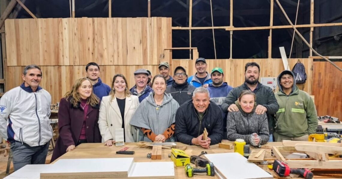 CACPACITACIONES DE SALIDA LABORAL EN LOS CHARRÚAS