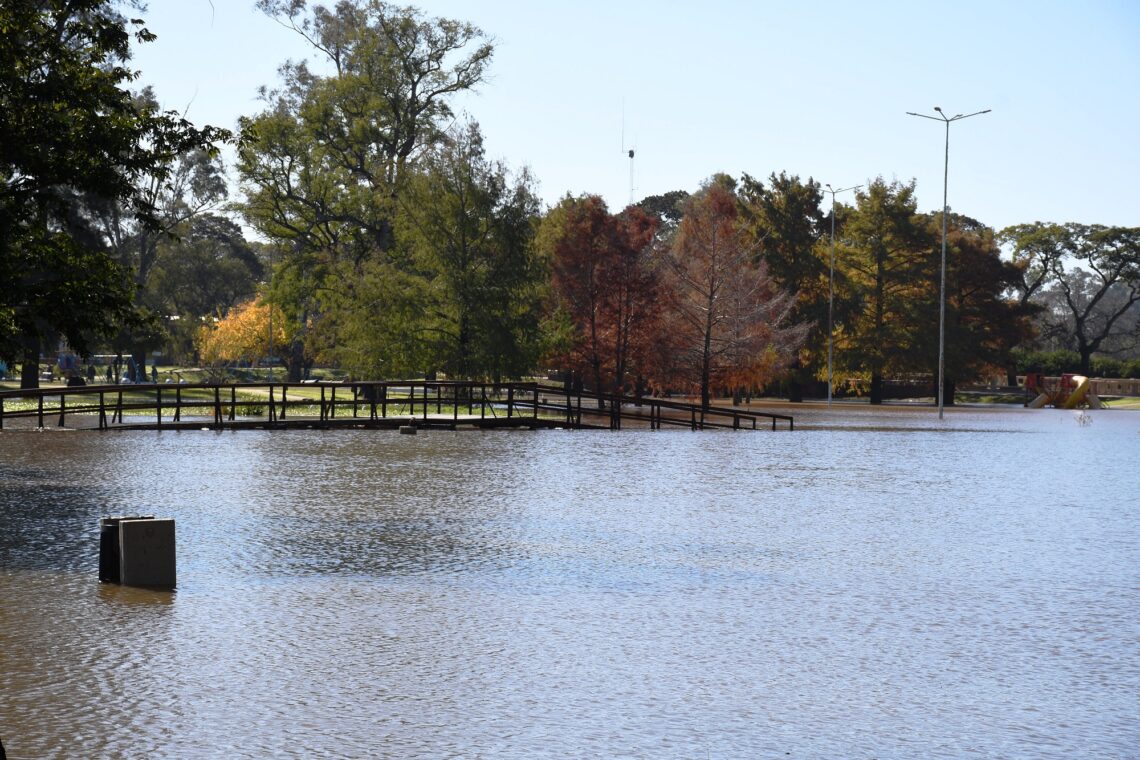 CRECIENTE DEL RÍO URUGUAY: EL INTENDENTE AZCUÉ AFIRMÓ QUE ESTÁN ACTIVADOS TODOS LOS PROTOCOLOS PARA HACER FRENTE A LA SITUACIÓN