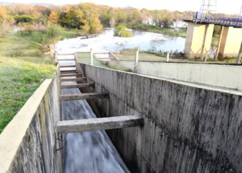 LA MUNICIPALIDAD REALIZA TESTEOS EN EL SISTEMA DE BOMBEO DE LA DEFENSA SUR