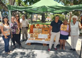 FERIA DE EMPRENDEDORES Y “PASEO DEL RÍO”