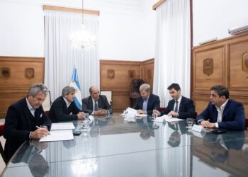 La provincia firmó un convenio de intercambio de información fiscal con la Nación