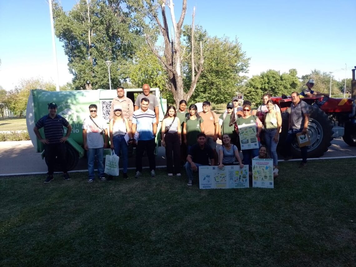 LA SUBSECRETARÍA DE AMBIENTE VISITA LOS BARRIOS LLEVANDO EL PROGRAMA “COMENZANDO POR CASA. CUIDA TU BARRIO”