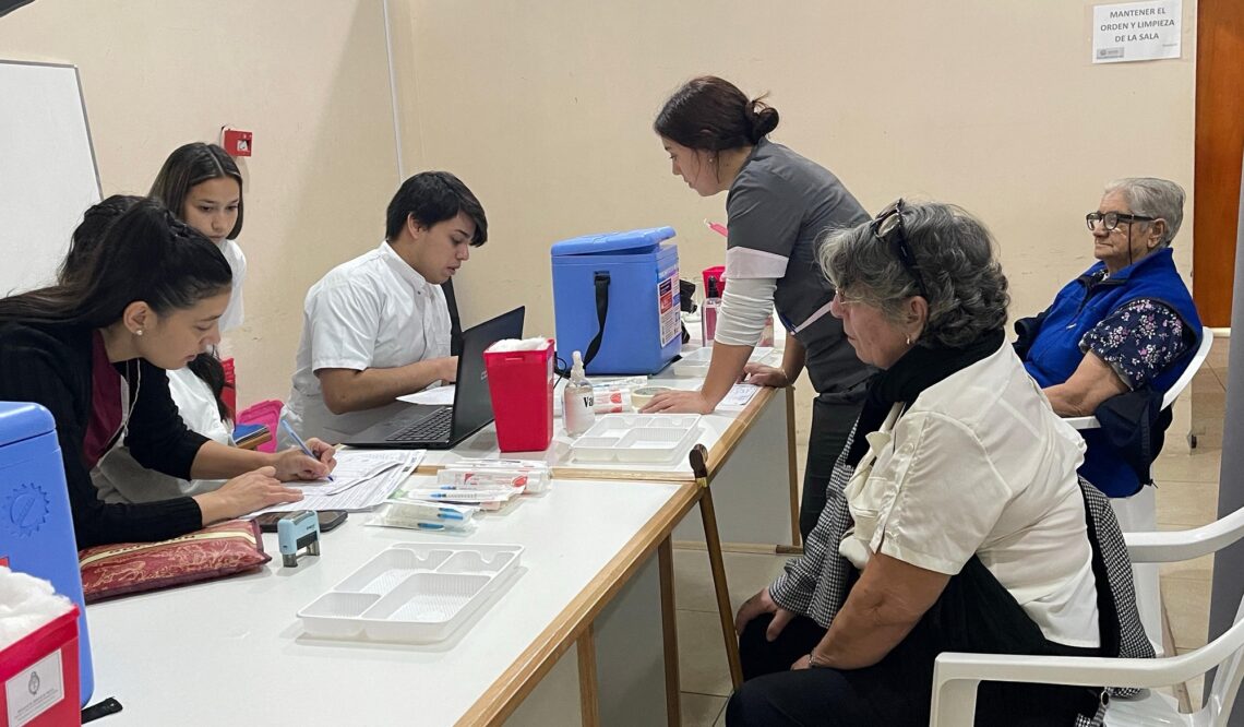 NUEVA JORNADA DE VACUNACIÓN GRATUITA PARA PERSONAS MAYORES DE 60 AÑOS