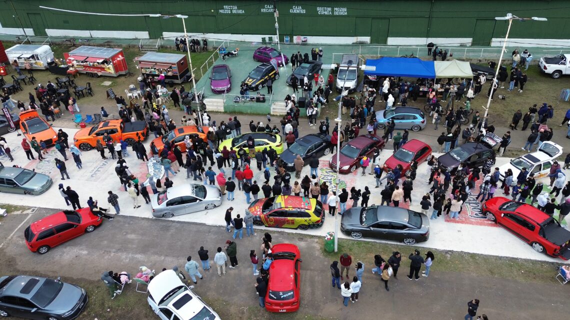 Más de 400 autos exhibidos y con gran convocatoria de público, este fin de semana se realizó una nueva edición de “Fierreros Concordia”