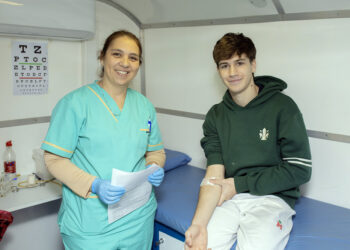 POR EL DÍA MUNDIAL DEL DONANTE, SALUD REALIZÓ UNA COLECTA DE SANGRE EN PLAZA MANSILLA