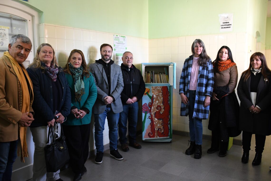 “LEER ESTÁ EN TUS MANOS”