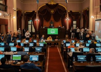 Media sanción a la reforma del Juicio por Jurados: aplicará solo a delitos con penas mayores a 20 años y bajan la remuneración a jurados