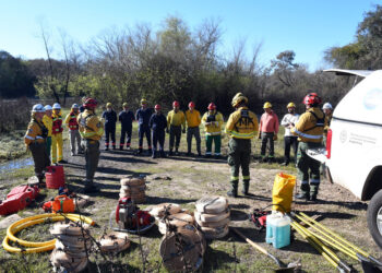 Se desarrolla un curso básico de combatiente de incendios forestales