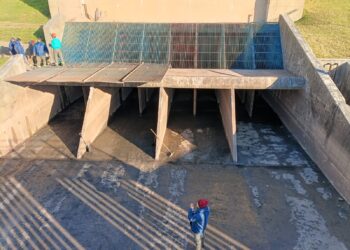 Trabajos de mantenimiento y mejoras en la estación de bombeo de la defensa sur