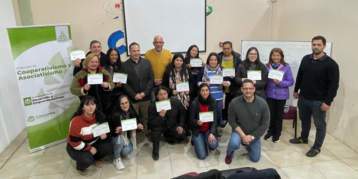 EMPRENDEDORES DE LA ECONOMÍA SOCIAL PARTICIPARON DE UN TALLER DE CAPACITACIÓN EN PACKAGING