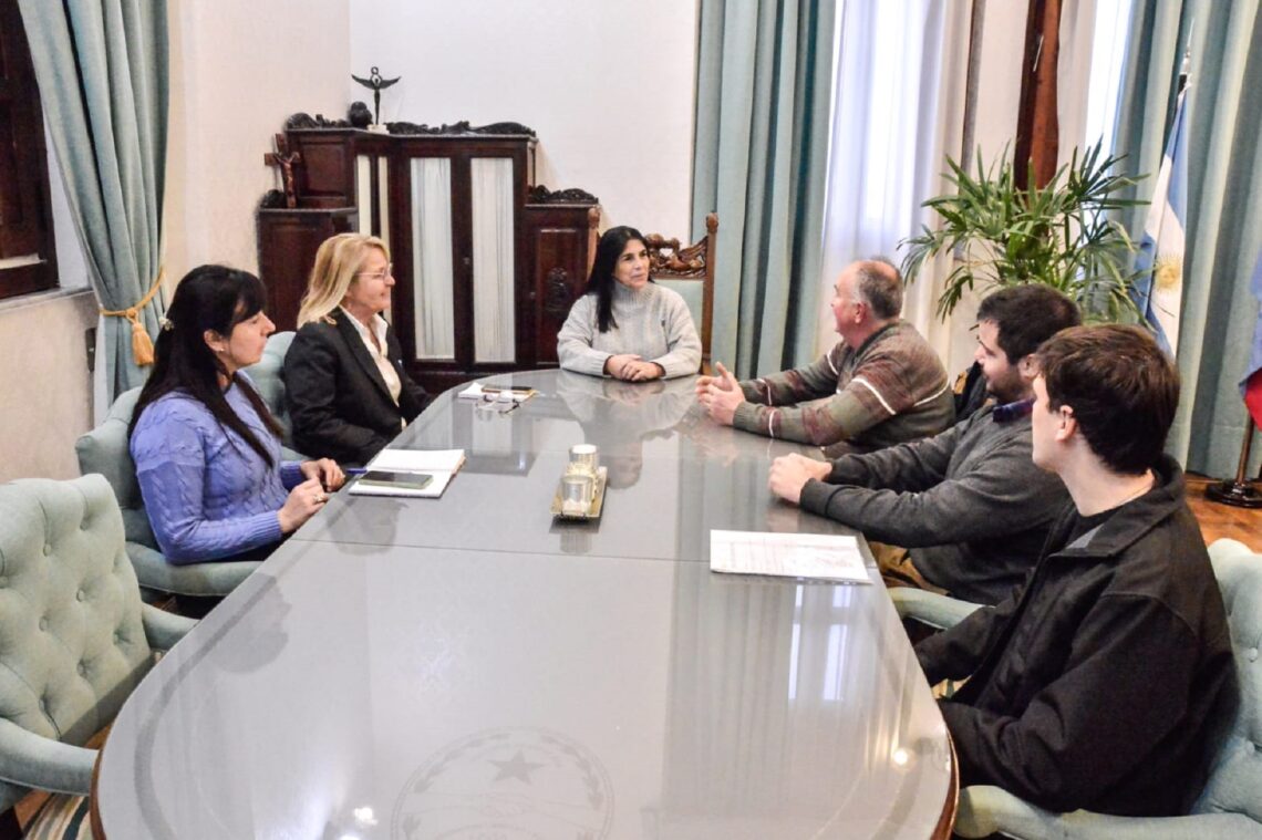 La vicegobernadora se reunió con representantes de comunas entrerrianas