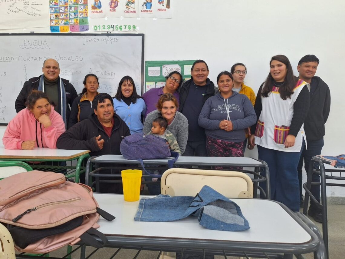 Departamental de Escuela de recorrió distintos centros comunitarios