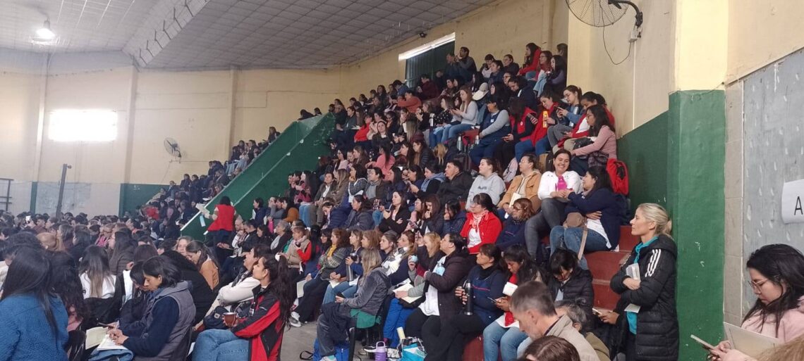 Charla informativa de AGMER Seccional Concordia