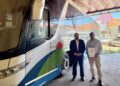La provincia entregó un colectivo a la comuna de Médanos para fines sociales