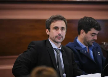 El que rompe, paga: proyecto de Rossi busca que los camiones de otras provincias financien las rutas entrerrianas