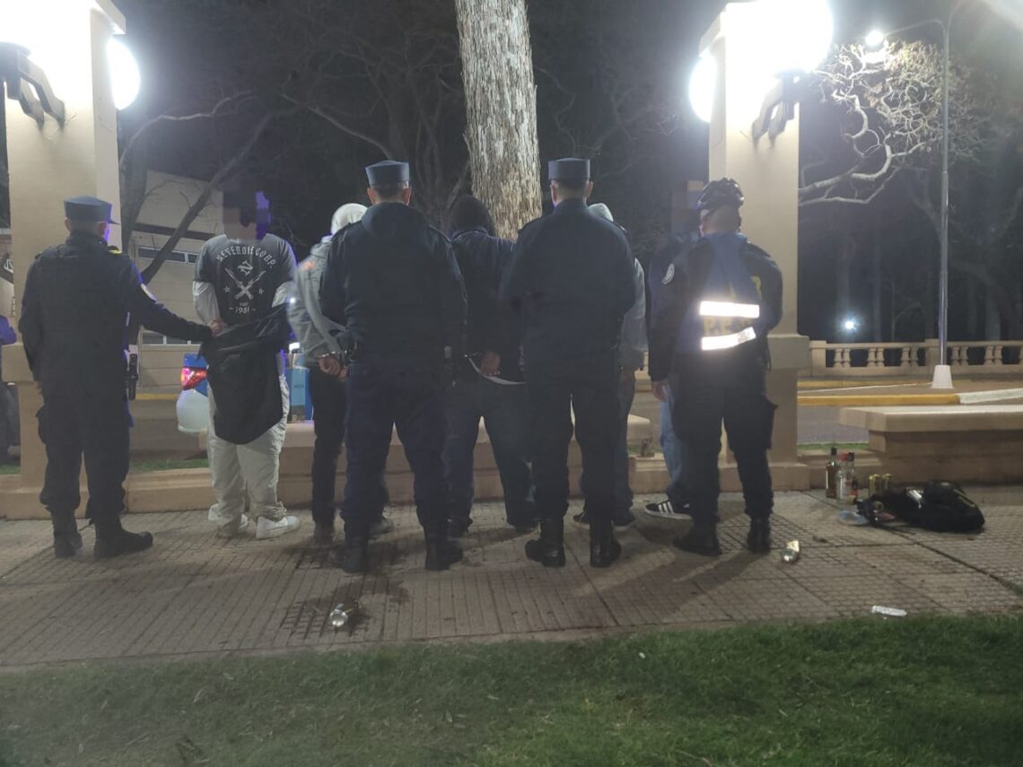 APREHENDIDOS POR ROBO EN FLAGRANCIA