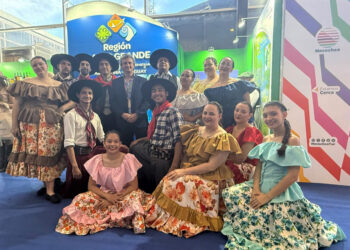 El Intendente Bravo presente en la FIT donde firmó convenio de cooperación turística y cultural