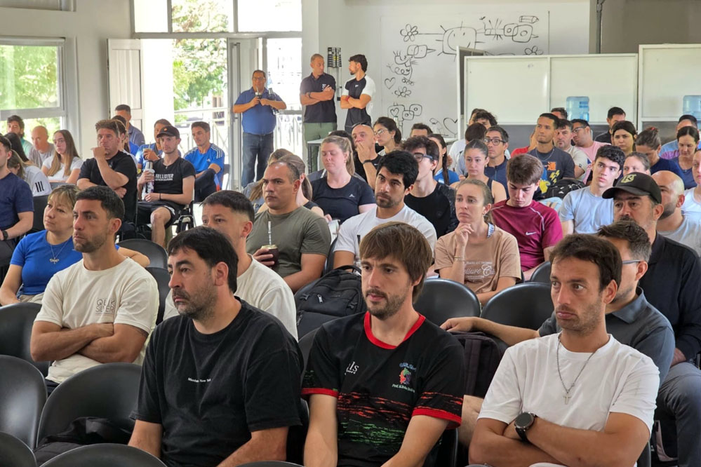Entre Ríos acompaña la capacitación en alfabetización deportiva con el curso Kids’ Athletics