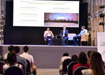 CON EL TURISMO COMO EJE, AZCUÉ Y ALBISU COINCIDIERON EN CONTINUAR FORTALECIENDO LOS VÍNCULOS DE LA REGIÓN