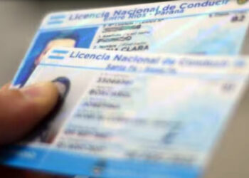 RETIRO DE LICENCIAS DE CONDUCIR EN FORMATO FÍSICO
