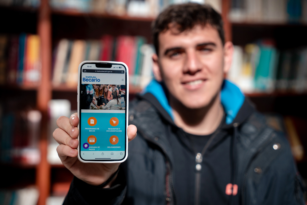 Inicia el cronograma de pagos de becas provinciales